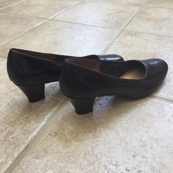 Heels - Picture 4 of 8